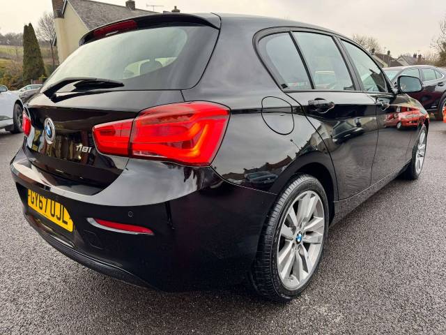 BMW 1 Series 118i [1.5] Sport 5dr [Nav] Step Auto Hatchback Petrol Black
