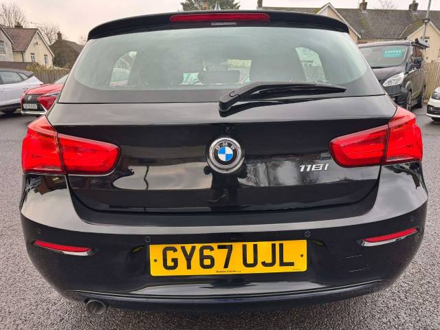 BMW 1 Series 118i [1.5] Sport 5dr [Nav] Step Auto Hatchback Petrol Black