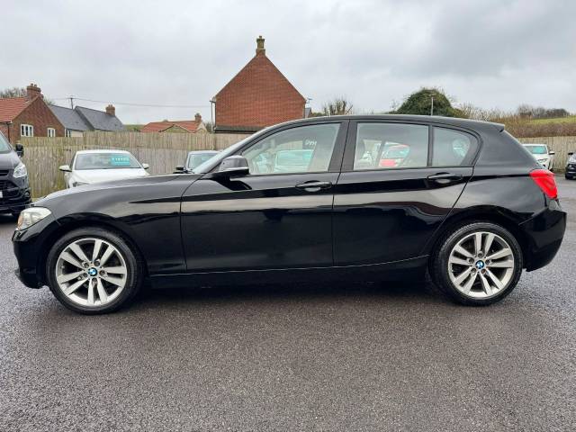 BMW 1 Series 118i [1.5] Sport 5dr [Nav] Step Auto Hatchback Petrol Black