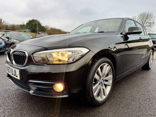 BMW 1 Series 118i [1.5] Sport 5dr [Nav] Step Auto Hatchback Petrol Black