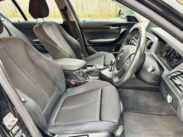 BMW 1 Series 118i [1.5] Sport 5dr [Nav] Step Auto Hatchback Petrol Black
