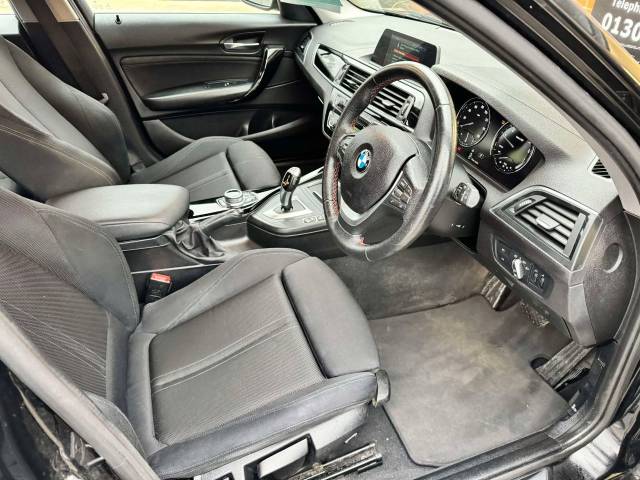 BMW 1 Series 118i [1.5] Sport 5dr [Nav] Step Auto Hatchback Petrol Black