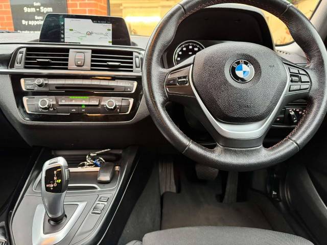 BMW 1 Series 118i [1.5] Sport 5dr [Nav] Step Auto Hatchback Petrol Black