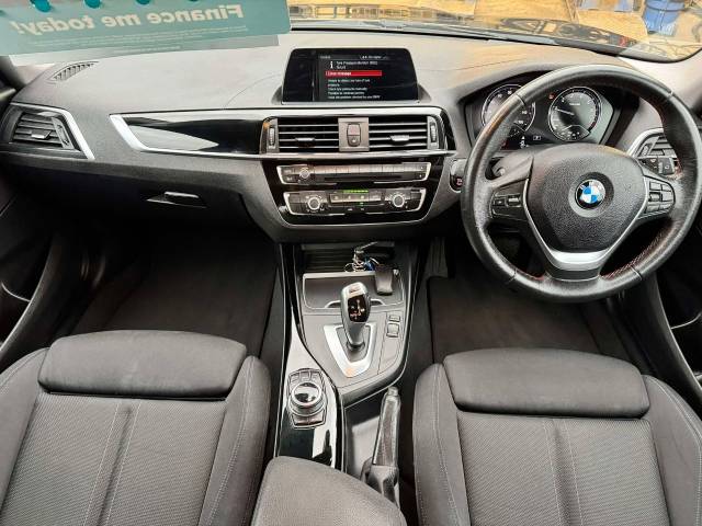 BMW 1 Series 118i [1.5] Sport 5dr [Nav] Step Auto Hatchback Petrol Black