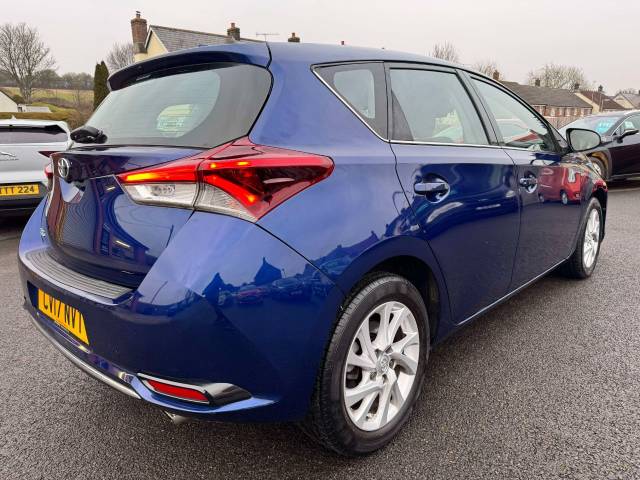 2017 Toyota Auris 1.2T Icon TSS 5dr