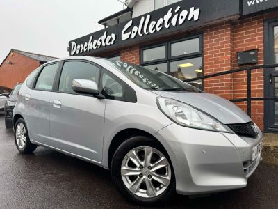Honda Jazz 1.4 i-VTEC ES 5dr CVT Hatchback Petrol SilverHonda Jazz 1.4 i-VTEC ES 5dr CVT Hatchback Petrol Silver at Dorchester Collection Dorchester