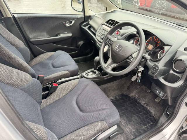 Honda Jazz 1.4 i-VTEC ES 5dr CVT Hatchback Petrol Silver