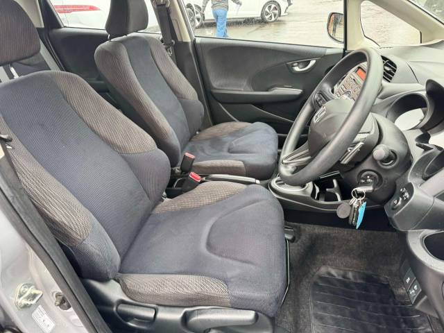 Honda Jazz 1.4 i-VTEC ES 5dr CVT Hatchback Petrol Silver