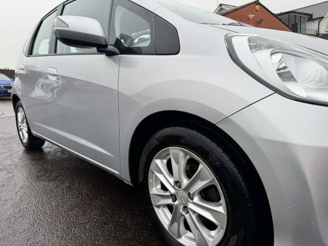 Honda Jazz 1.4 i-VTEC ES 5dr CVT Hatchback Petrol Silver