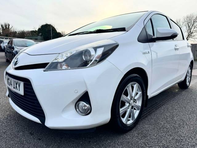 Toyota Yaris 1.5 VVT-i Hybrid Icon+ 5dr CVT Hatchback Petrol / Electric Hybrid White