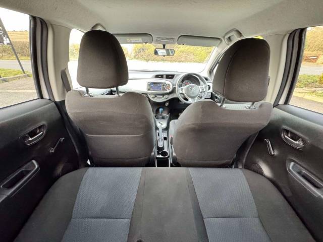Toyota Yaris 1.5 VVT-i Hybrid Icon+ 5dr CVT Hatchback Petrol / Electric Hybrid White