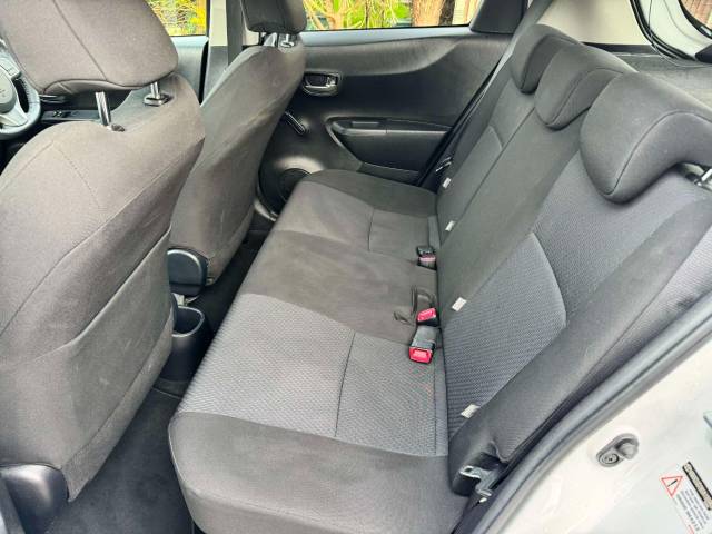 Toyota Yaris 1.5 VVT-i Hybrid Icon+ 5dr CVT Hatchback Petrol / Electric Hybrid White