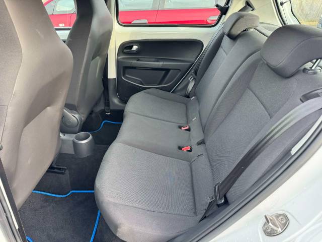 Volkswagen Up 1.0 Move Up 5dr ASG Hatchback Petrol White