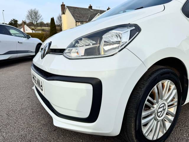 Volkswagen Up 1.0 Move Up 5dr ASG Hatchback Petrol White