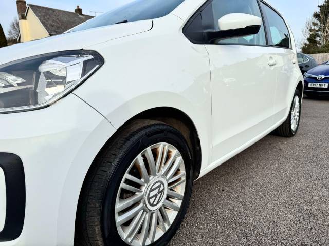 Volkswagen Up 1.0 Move Up 5dr ASG Hatchback Petrol White