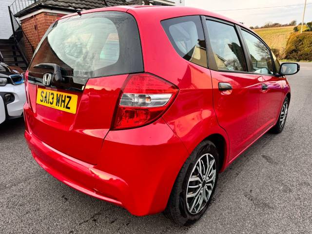 Honda Jazz 1.2 i-VTEC S 5dr [AC] Hatchback Petrol Red