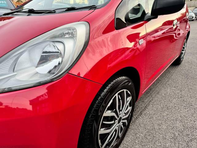 Honda Jazz 1.2 i-VTEC S 5dr [AC] Hatchback Petrol Red