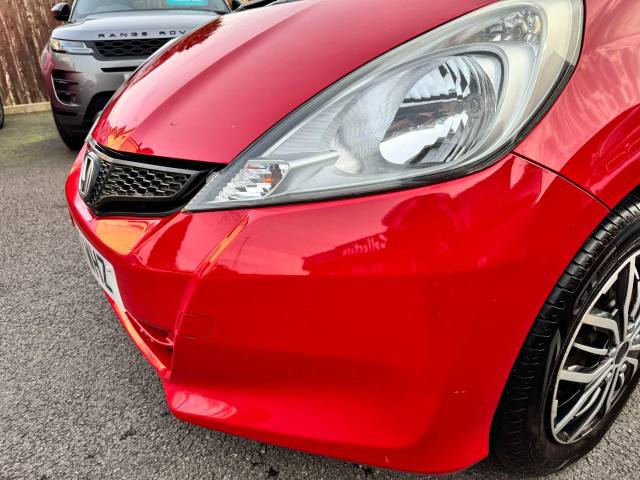 Honda Jazz 1.2 i-VTEC S 5dr [AC] Hatchback Petrol Red
