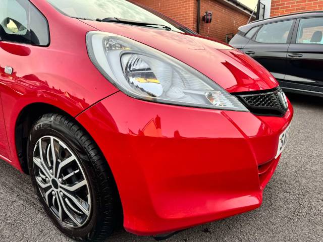 Honda Jazz 1.2 i-VTEC S 5dr [AC] Hatchback Petrol Red