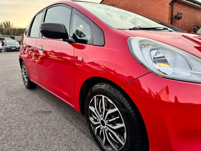 Honda Jazz 1.2 i-VTEC S 5dr [AC] Hatchback Petrol Red