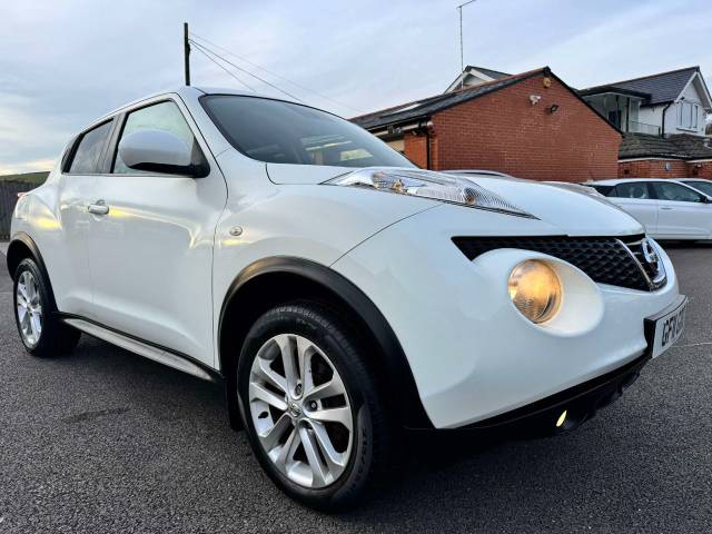 Nissan Juke 1.5 dCi Acenta 5dr [Sport Pack] Hatchback Diesel White