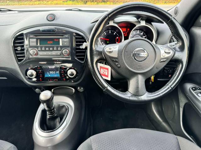 Nissan Juke 1.5 dCi Acenta 5dr [Sport Pack] Hatchback Diesel White