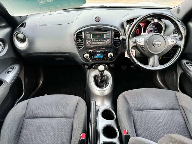 Nissan Juke 1.5 dCi Acenta 5dr [Sport Pack] Hatchback Diesel White