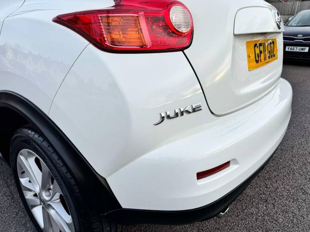 Nissan Juke 1.5 dCi Acenta 5dr [Sport Pack] Hatchback Diesel White