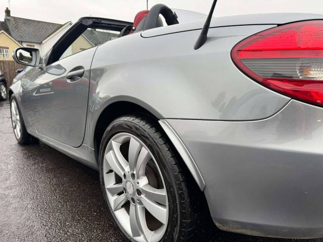 Mercedes-Benz SLK 3.0 SLK 300 2dr Tip Auto Convertible Petrol Silver