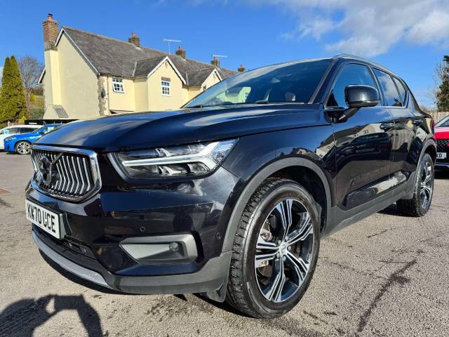 Volvo XC40 2.0 B4P Inscription Pro 5dr Auto Estate Petrol Black