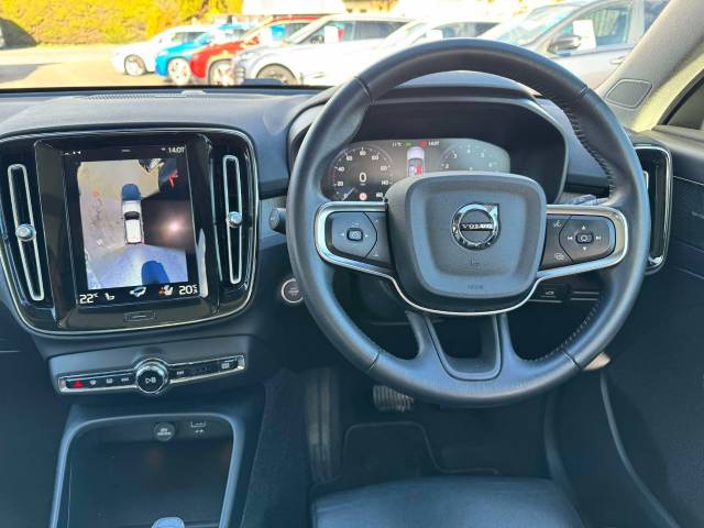 Volvo XC40 2.0 B4P Inscription Pro 5dr Auto Estate Petrol Black