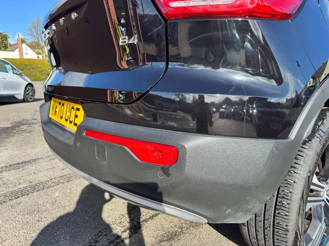 Volvo XC40 2.0 B4P Inscription Pro 5dr Auto Estate Petrol Black