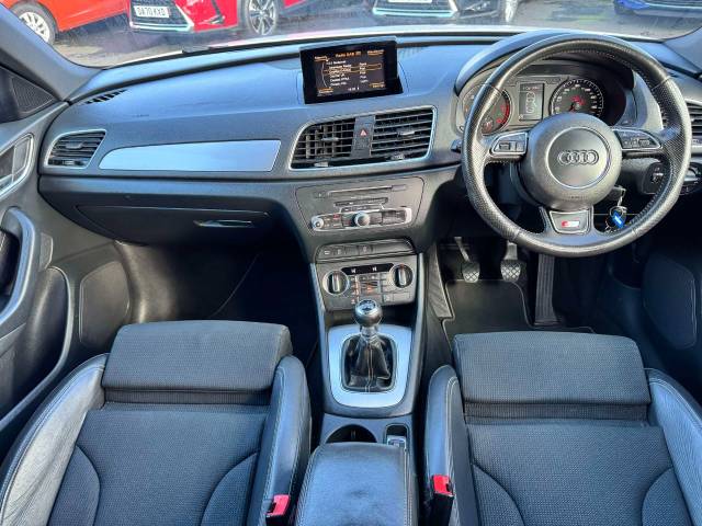 Audi Q3 2.0 TDI S Line Navigation 5dr Estate Diesel White