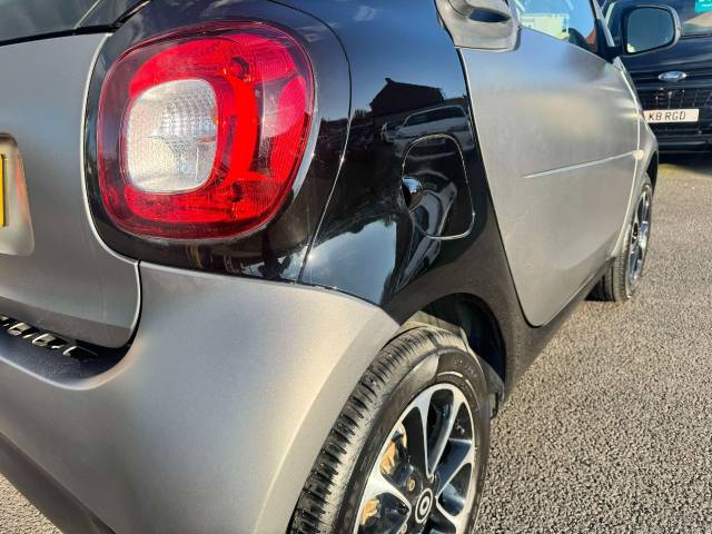 Smart Fortwo Coupe 1.0 Passion 2dr Coupe Petrol Black