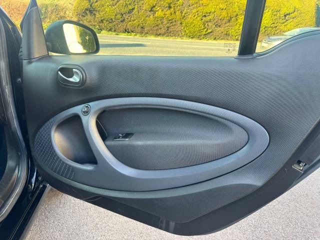 Smart Fortwo Coupe 1.0 Passion 2dr Coupe Petrol Black