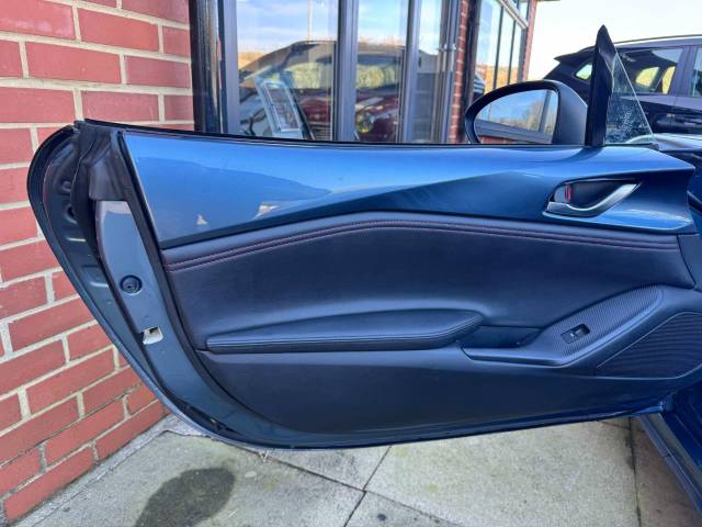 Mazda MX-5 1.5 SE-L Nav 2dr Convertible Petrol Blue
