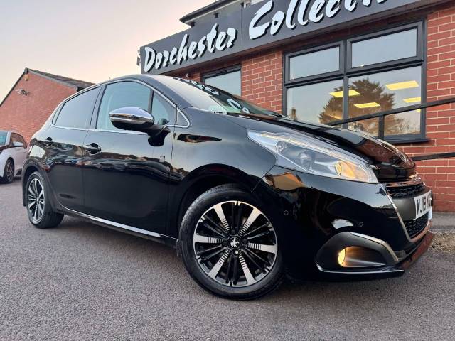 Peugeot 208 1.2 PureTech 82 Tech Edition 5dr [Start Stop] Hatchback Petrol Black