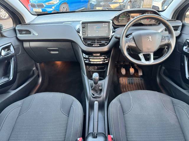 Peugeot 208 1.2 PureTech 82 Tech Edition 5dr [Start Stop] Hatchback Petrol Black
