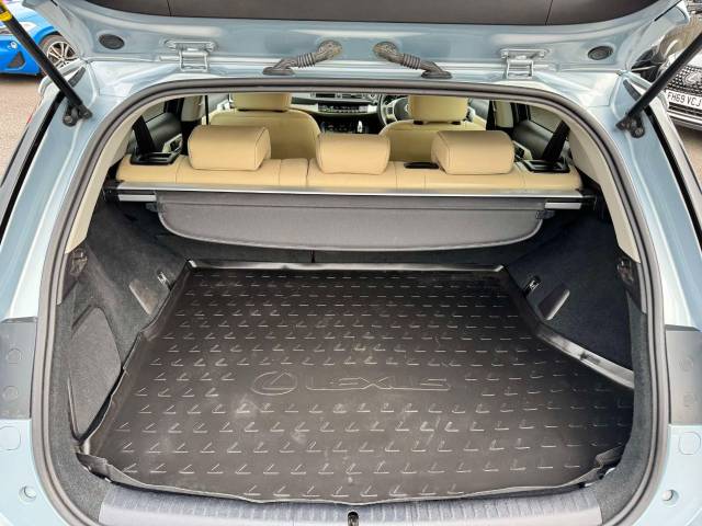 Lexus CT 200h 1.8 SE-L Premier 5dr CVT Auto Hatchback Petrol / Electric Hybrid Blue