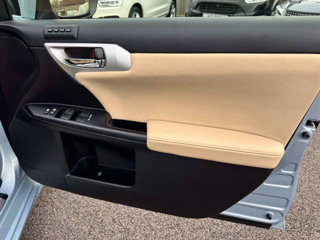 Lexus CT 200h 1.8 SE-L Premier 5dr CVT Auto Hatchback Petrol / Electric Hybrid Blue