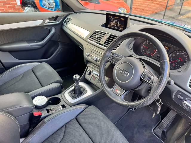 Audi Q3 2.0 TDI S Line Navigation 5dr Estate Diesel Blue
