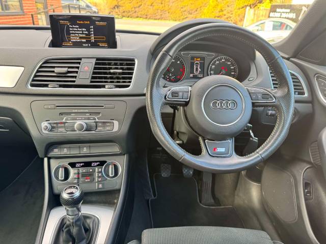Audi Q3 2.0 TDI S Line Navigation 5dr Estate Diesel Blue