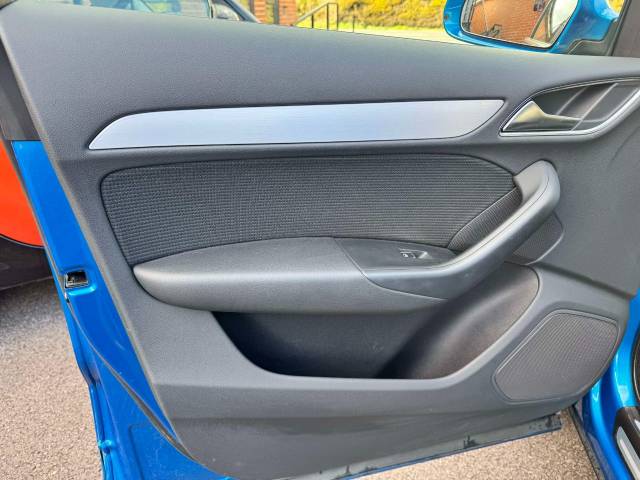 Audi Q3 2.0 TDI S Line Navigation 5dr Estate Diesel Blue