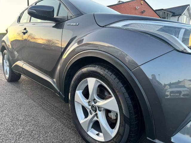Toyota C-HR 1.8 Hybrid Icon 5dr CVT Hatchback Petrol / Electric Hybrid Grey