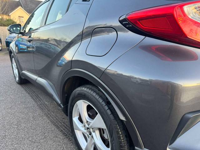 Toyota C-HR 1.8 Hybrid Icon 5dr CVT Hatchback Petrol / Electric Hybrid Grey
