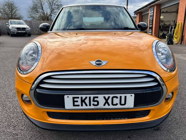 Mini Cooper 1.5 Cooper 5dr Auto Hatchback Petrol Orange