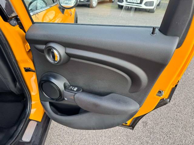 Mini Cooper 1.5 Cooper 5dr Auto Hatchback Petrol Orange