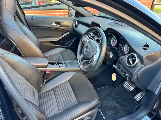 Mercedes-Benz GLA 2.0 GLA 250 4Matic AMG Line 5dr Auto [Premium Plus] Estate Petrol Black