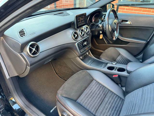Mercedes-Benz GLA 2.0 GLA 250 4Matic AMG Line 5dr Auto [Premium Plus] Estate Petrol Black