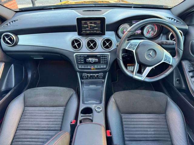 Mercedes-Benz GLA 2.0 GLA 250 4Matic AMG Line 5dr Auto [Premium Plus] Estate Petrol Black